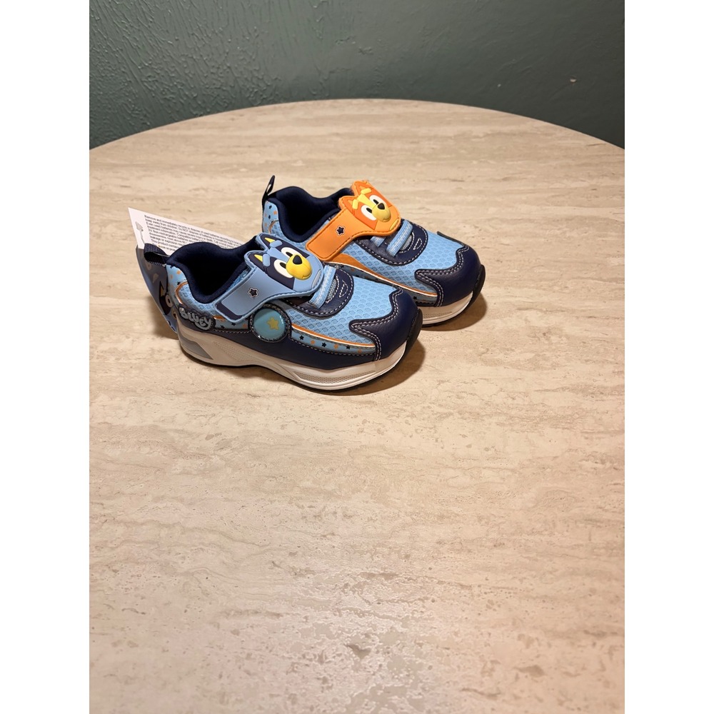 Bluey Light Up Sneakers Toddler Size 10 Blue Bingo Hook and Loop Athletic Shoes